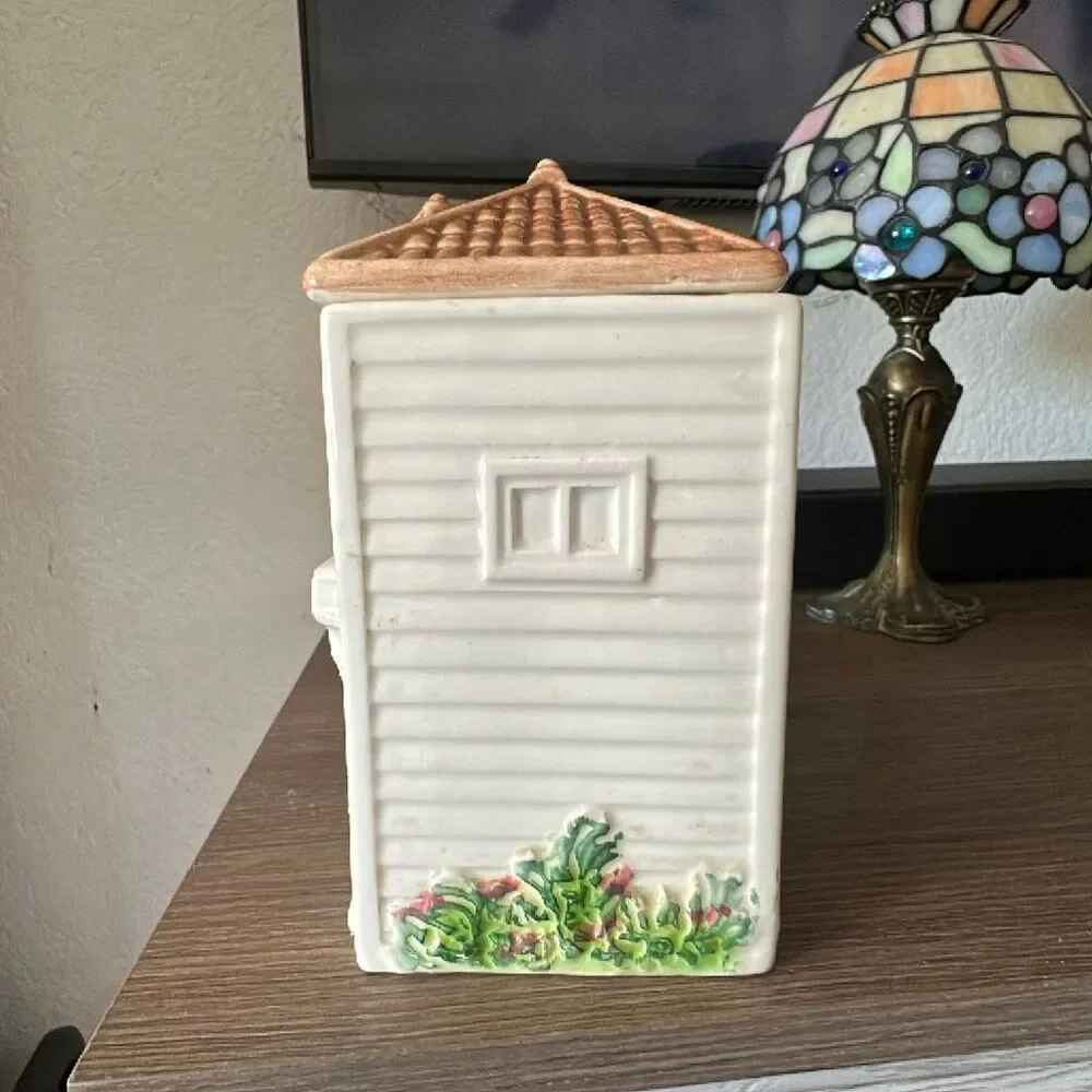 Avon townhouse canister